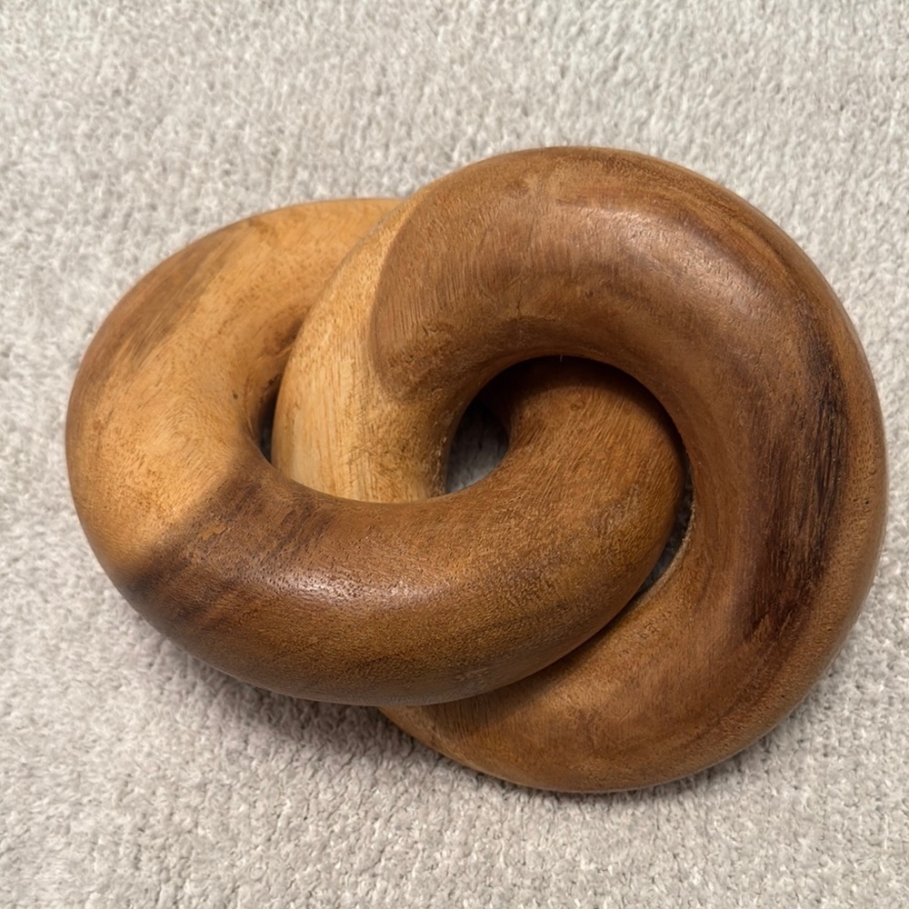 Elegant Wooden Interlocking Rings